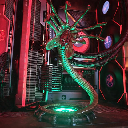 Alien Facehugger Lamp